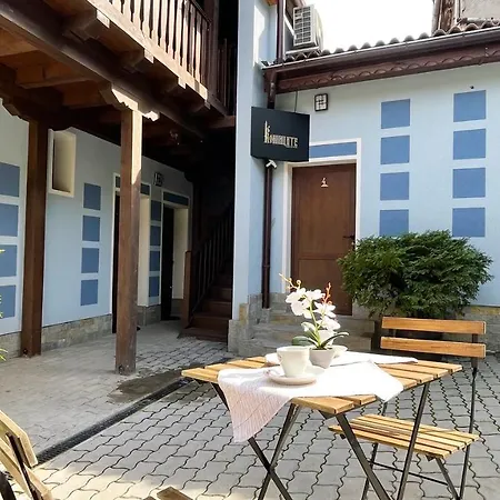 конниците Aparthotel