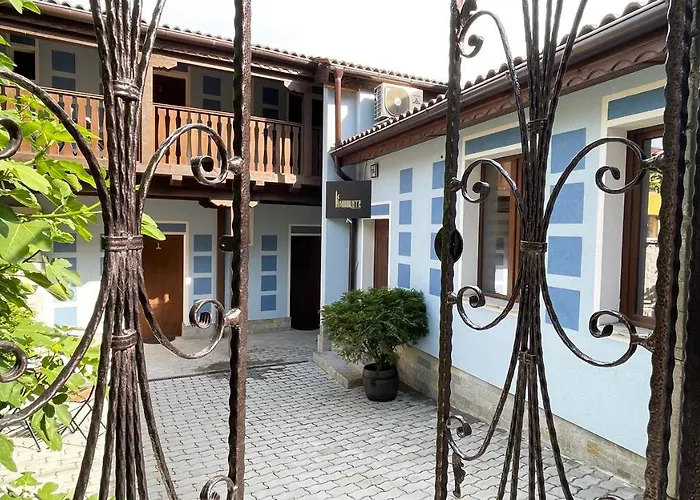 מלון דירות конниците 3*